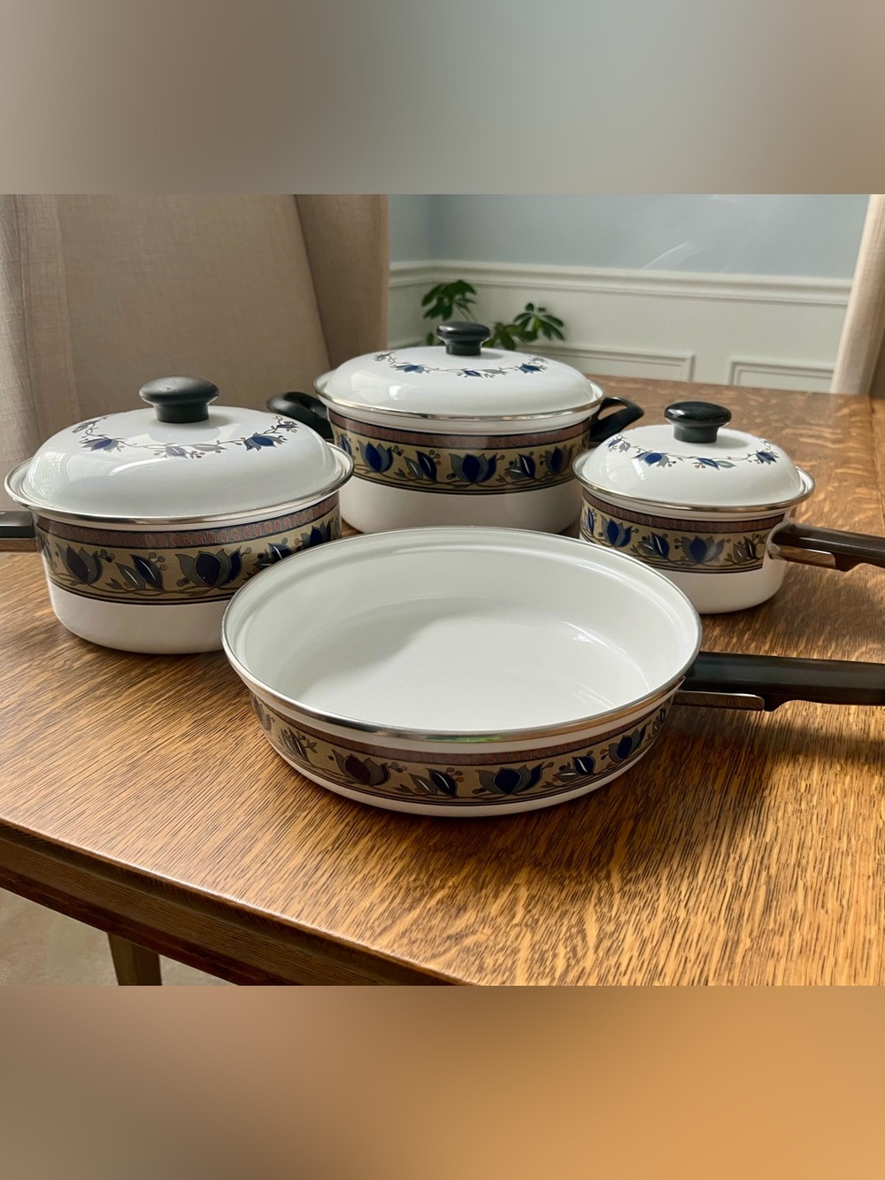 Mikasa Arabella Discontinued Four Piece Cookware Set